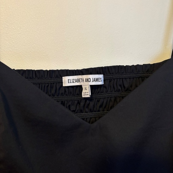 Elizabeth and James V Neck Gathered Peplum Cami Tank Top Adjustable Black XL - Picture 5 of 5